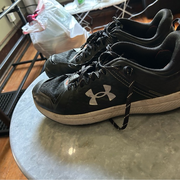 Under Armour Black Athletic Shoes - Picture 2 of 3